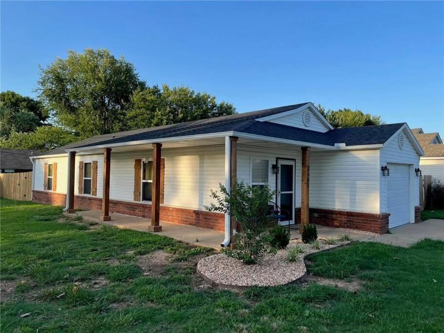 House Of Charm! Bike Trails & New Walmart Hq Holiday home Bentonville